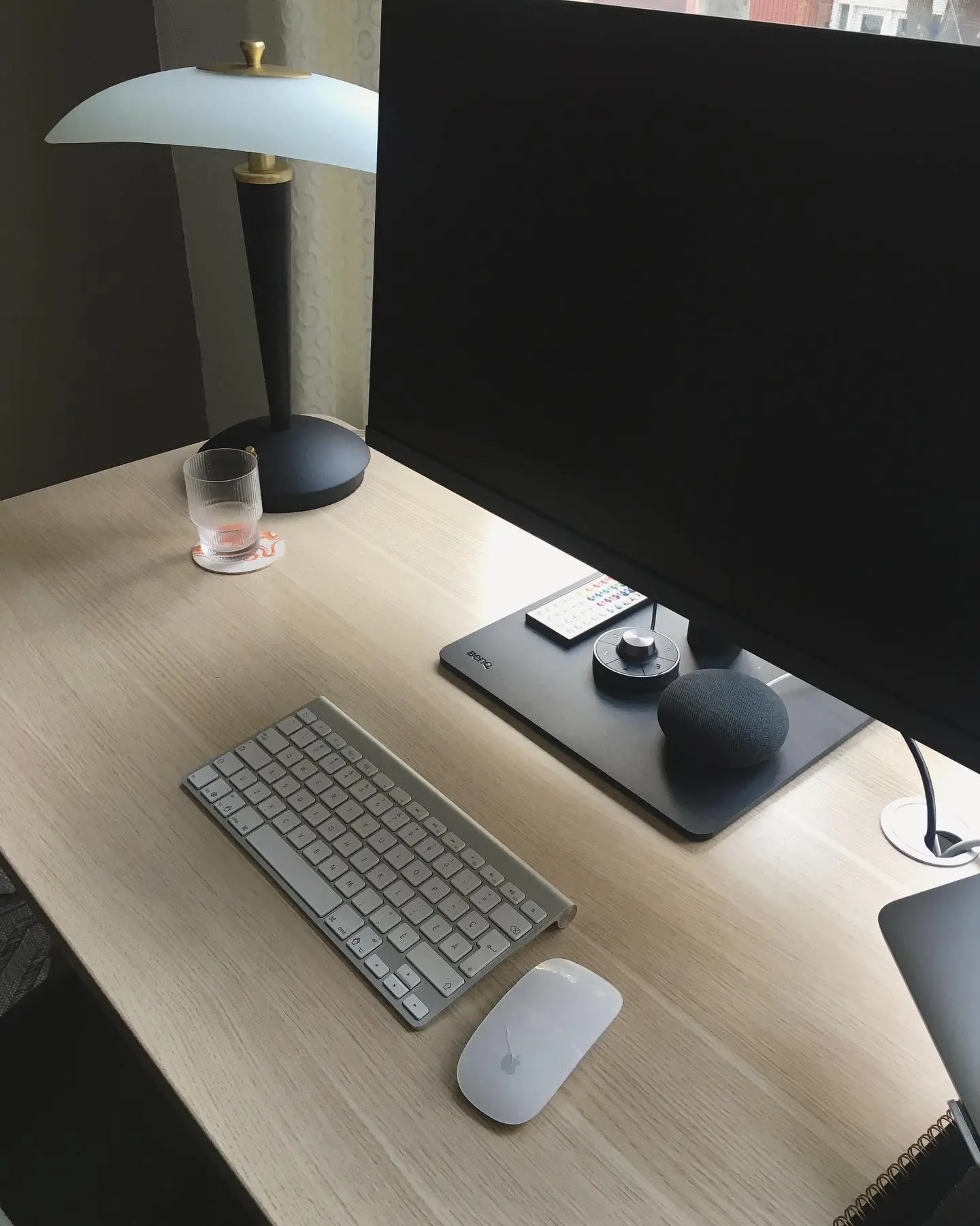 accessoires électroniques pour bureau à la maison
